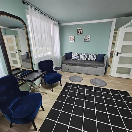 Westfield Apartmán